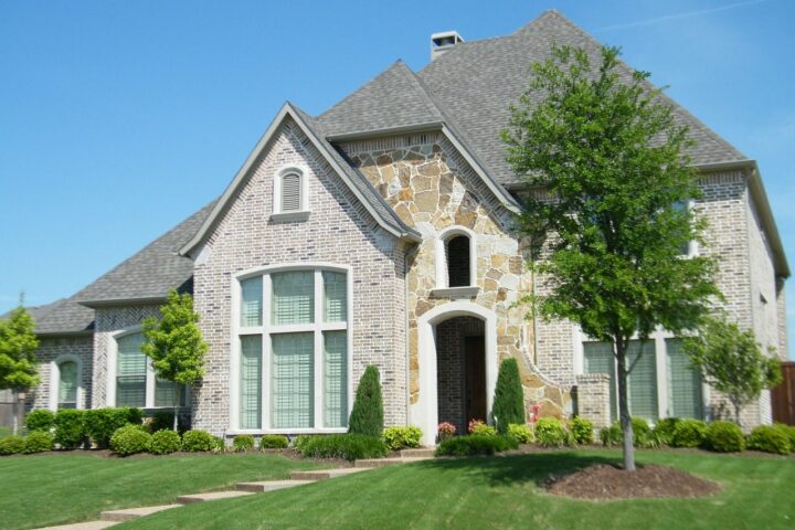 How to Maintain Your Brick Home